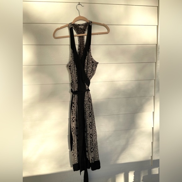 Urban Outfitters wrap dress in black and tan. Size small (fits like XS/S) - Picture 1 of 8